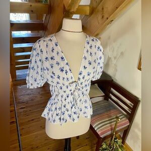 🔥Mixed Threads Floral Front Tie & Smocked Cropped Top🔥